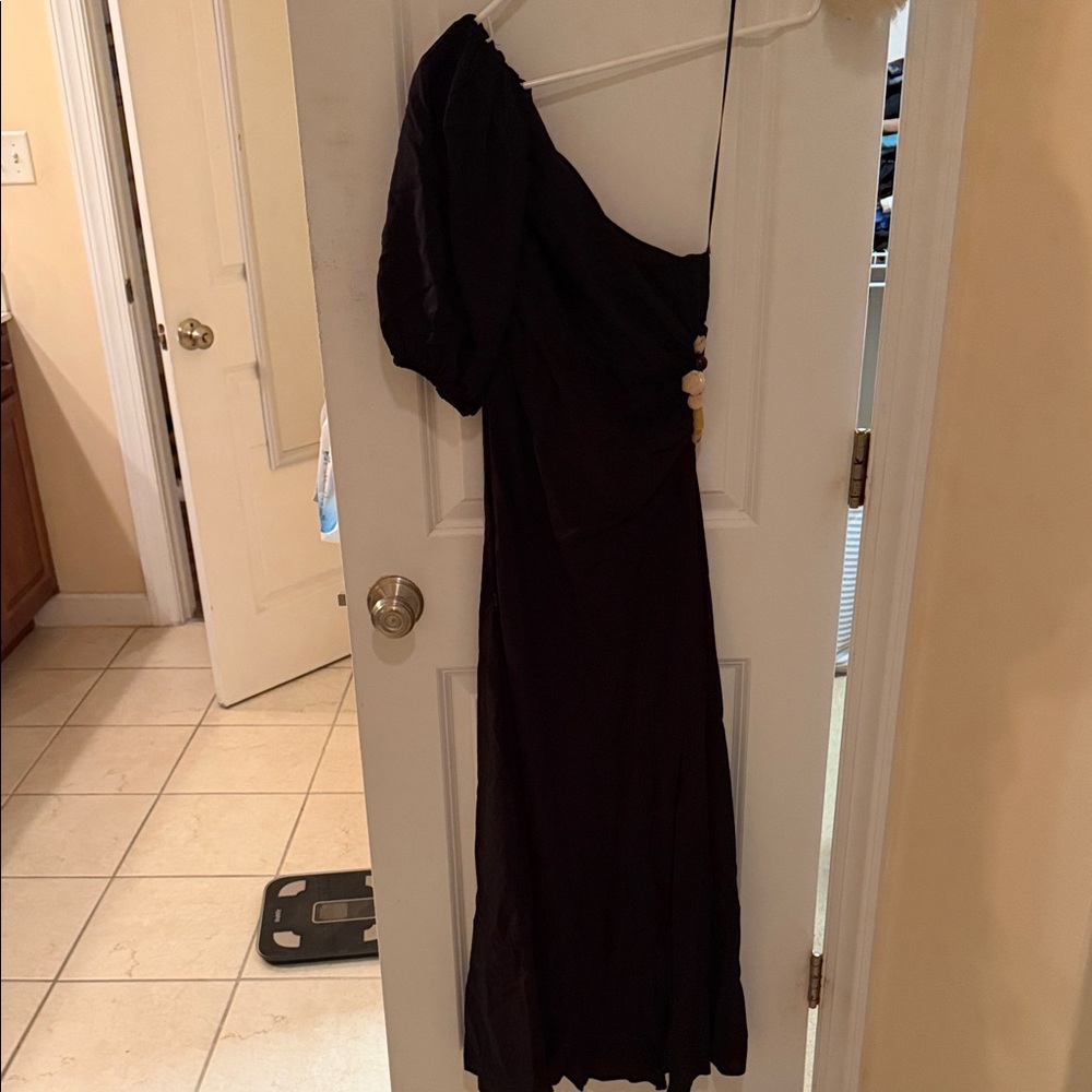 Zara Chic Black One-Shoulder Dress